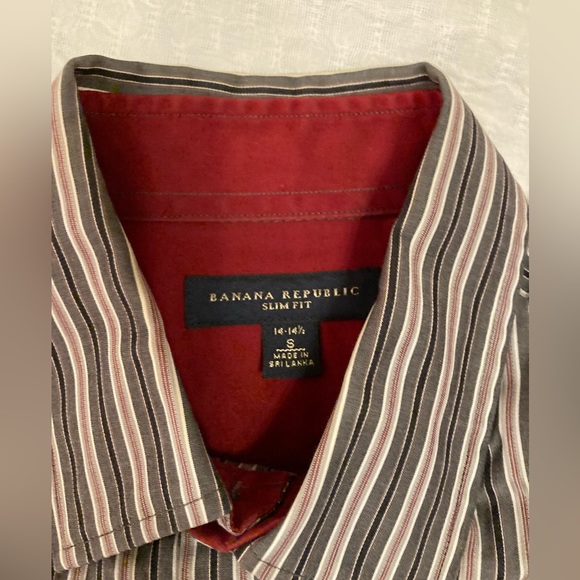 Banana Republic button down shirt, small slim fit, 14-14.5, gray and red stripes - Picture 5 of 5